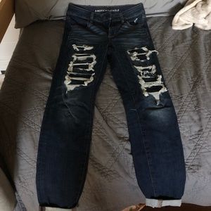 AMERICAN EAGLE JEANS